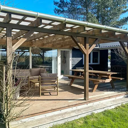 Summer House Near In *
